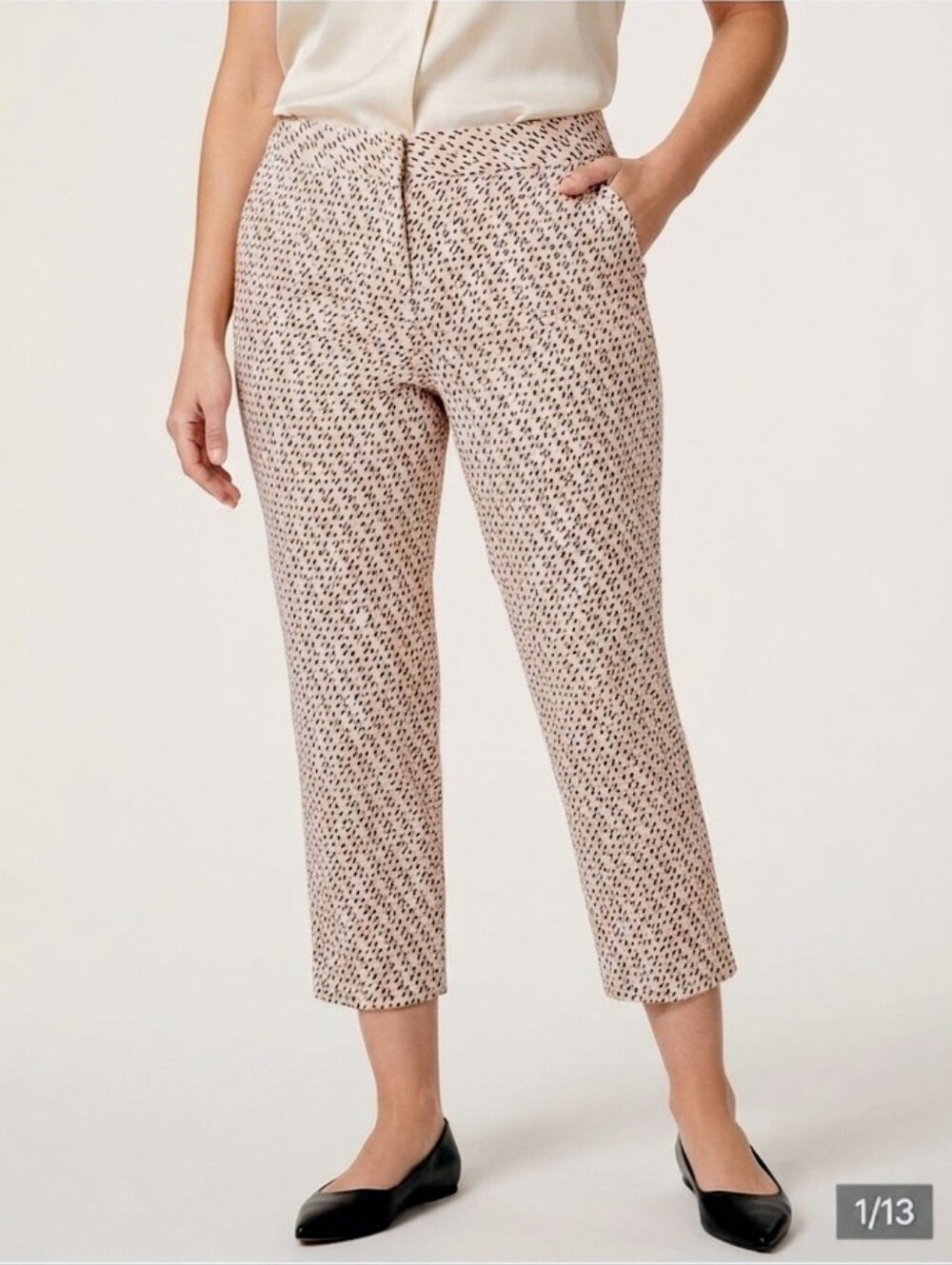 Jones New York Capri pants in Blush and Black With Pockets 12 US